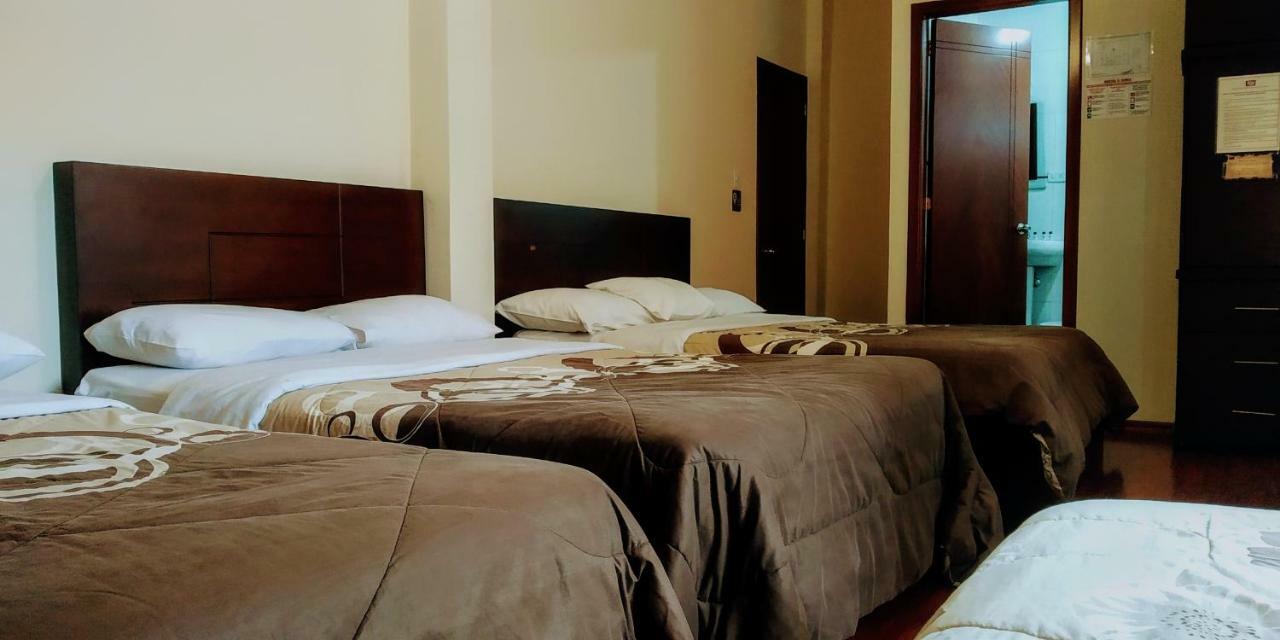 Hostal El Roble Кито Экстерьер фото