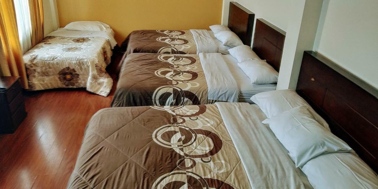 Hostal El Roble Кито Экстерьер фото